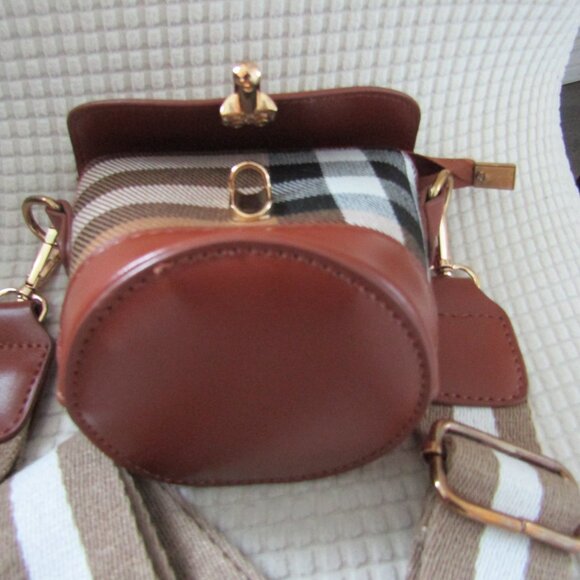 Mini Nova Check Crossbody Bag - Picture 2 of 10